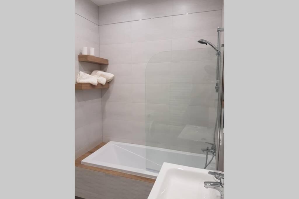 Komfortowy Nowoczesny Apartament Kustronia Z Garazem Balkonem Wanna Бельско-Бяла Экстерьер фото